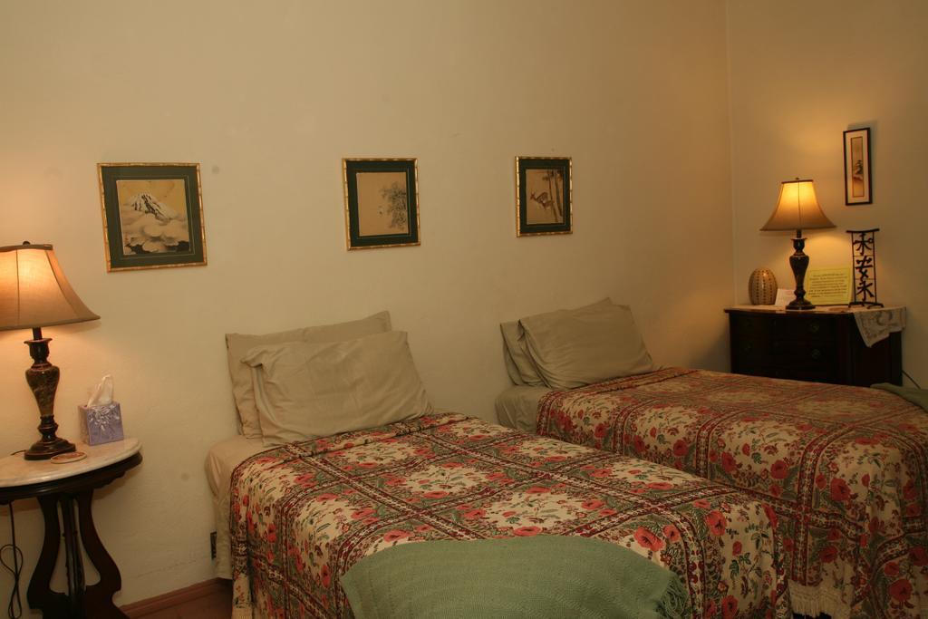 Spirit Tree Inn B&B Patagonia Екстериор снимка